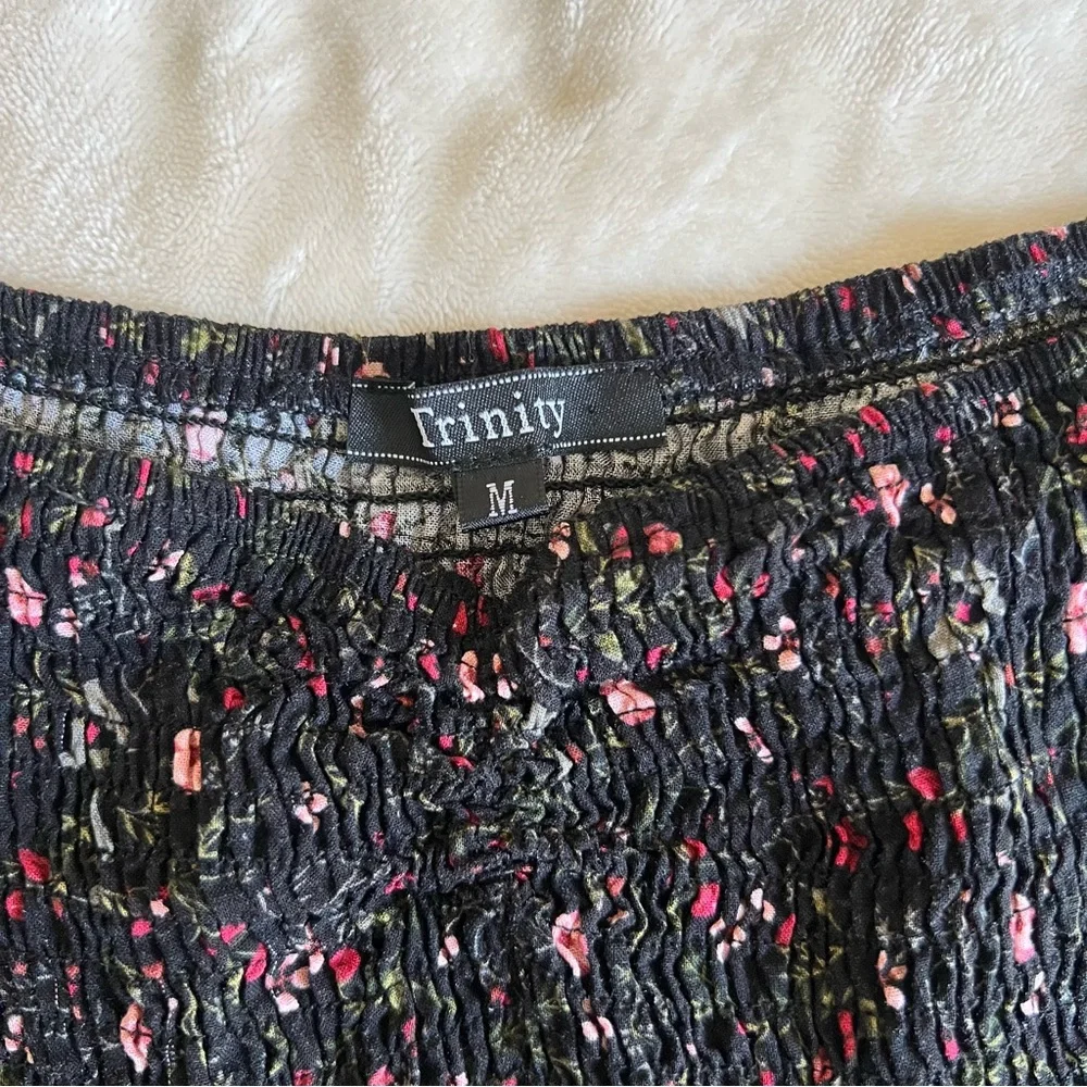 Trinity Ruched Ruffle Floral Top - Picture 5 of 5